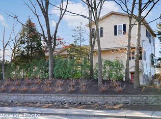 220 1st Ave, East Greenwich, RI 02818