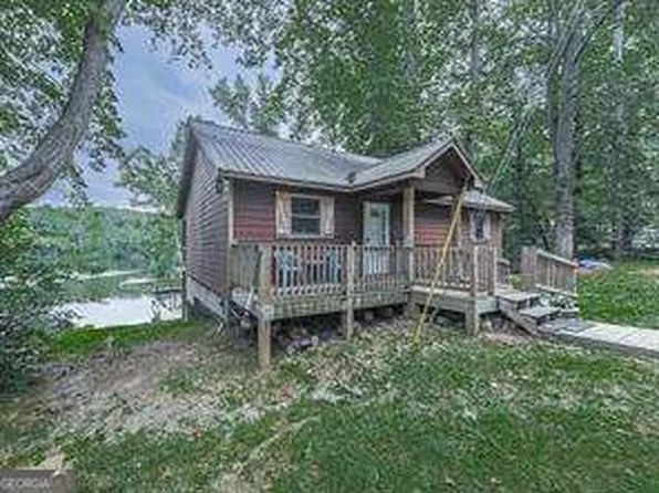 688 Twin Mountain Lake Dr, Talking Rock, GA 30175