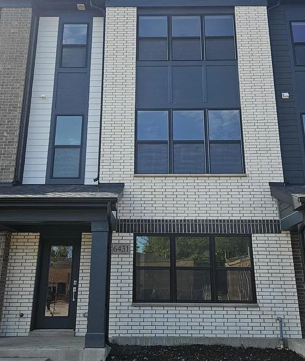 6431 Main St