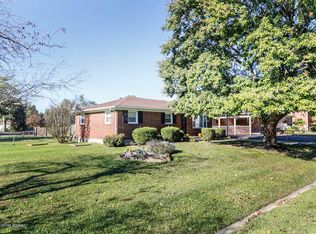 3200 Lemmah Dr, Louisville, KY 40216