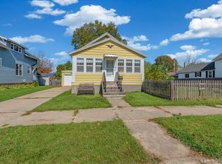 2016 16th Ave, Menominee, MI 49858