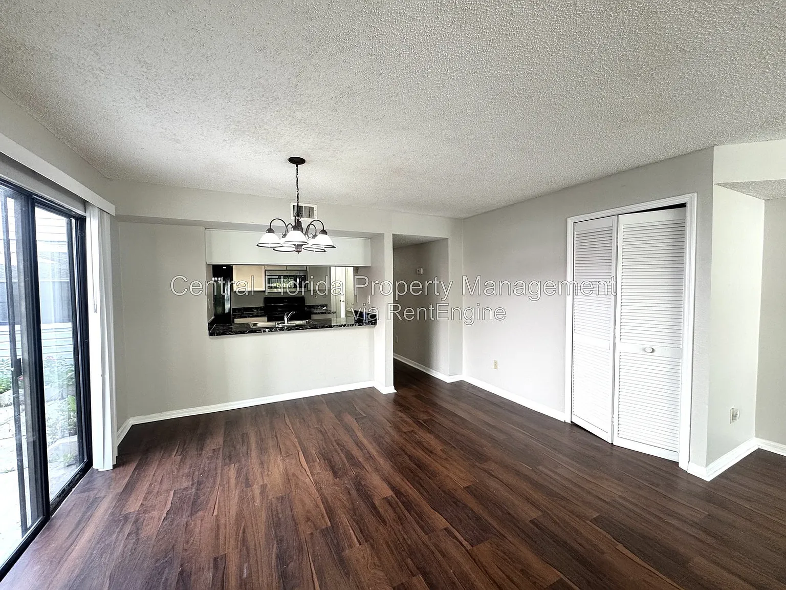 3 bed, 2.0 bath, 1250 sqft, $1,549 — Photo 3