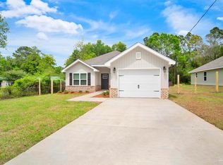 5132 Bankhead Dr, Pensacola, FL 32526