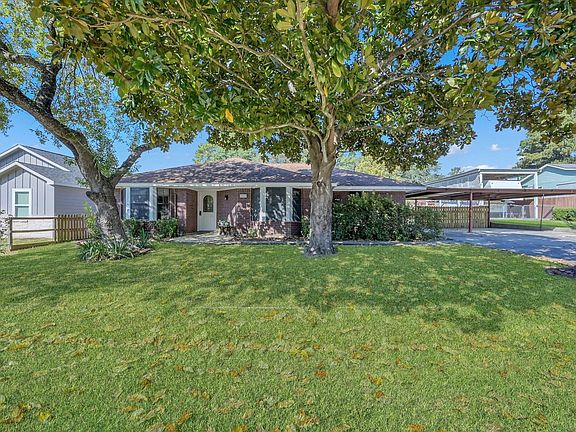 2nd image of 15031 Conroe Bay Boulevard