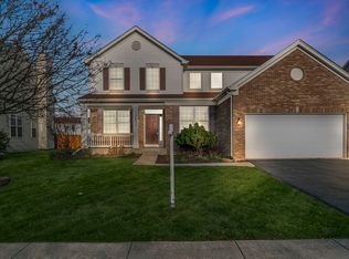 2852 Lundquist Dr, Aurora, IL 60503