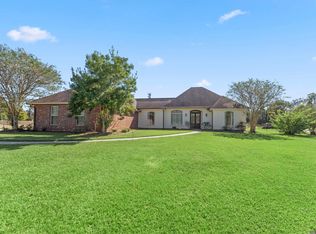 1135 Bayou Paul Ln, Saint Gabriel, LA 70776