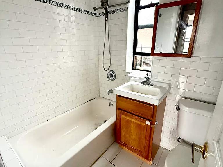 3521 Dekalb Ave #6C — Photo 4