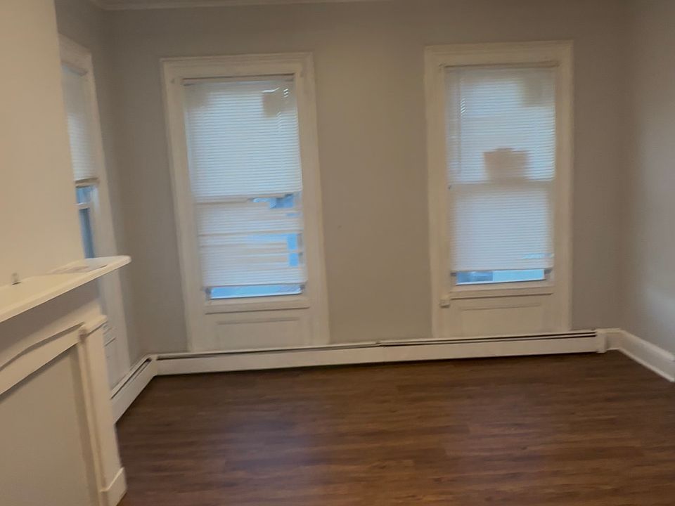 2nd image of 15 Jewett Ave #1