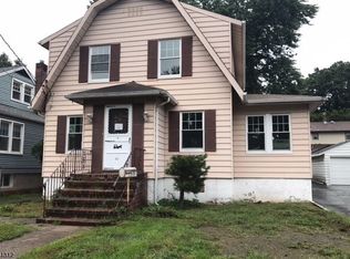 25 Taylor Ave, Hawthorne, NJ 07506