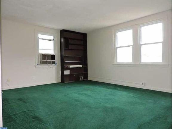 4th image of 3848 Plumstead Ave