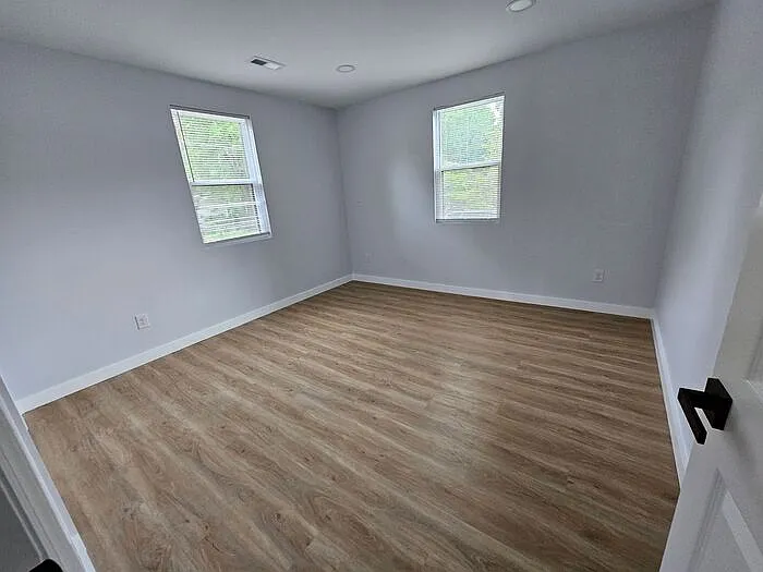 2 bed, 1.0 bath, 850 sqft, $1,295 — Photo 3