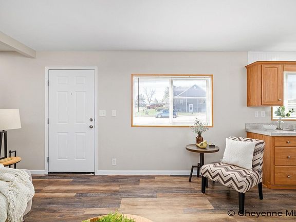 5th image of 206 Antelope Ave