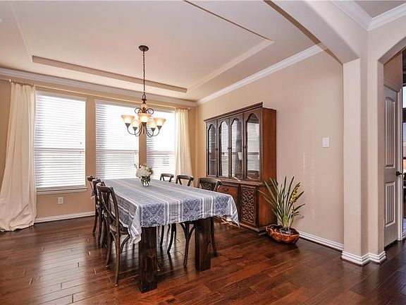 4th image of 9604 Crown Meadow Dr