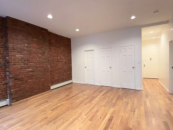 3rd image of 1744 2nd Ave APT 4R