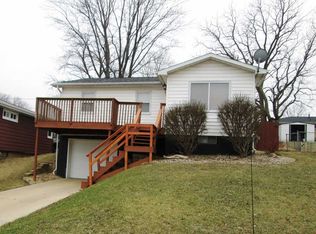 2864 Indiana Ave, Dubuque, IA 52001