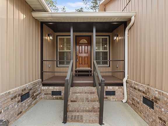 4th image of 124 Evergreen Dr