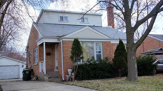 8345 N Newland Ave photo 1