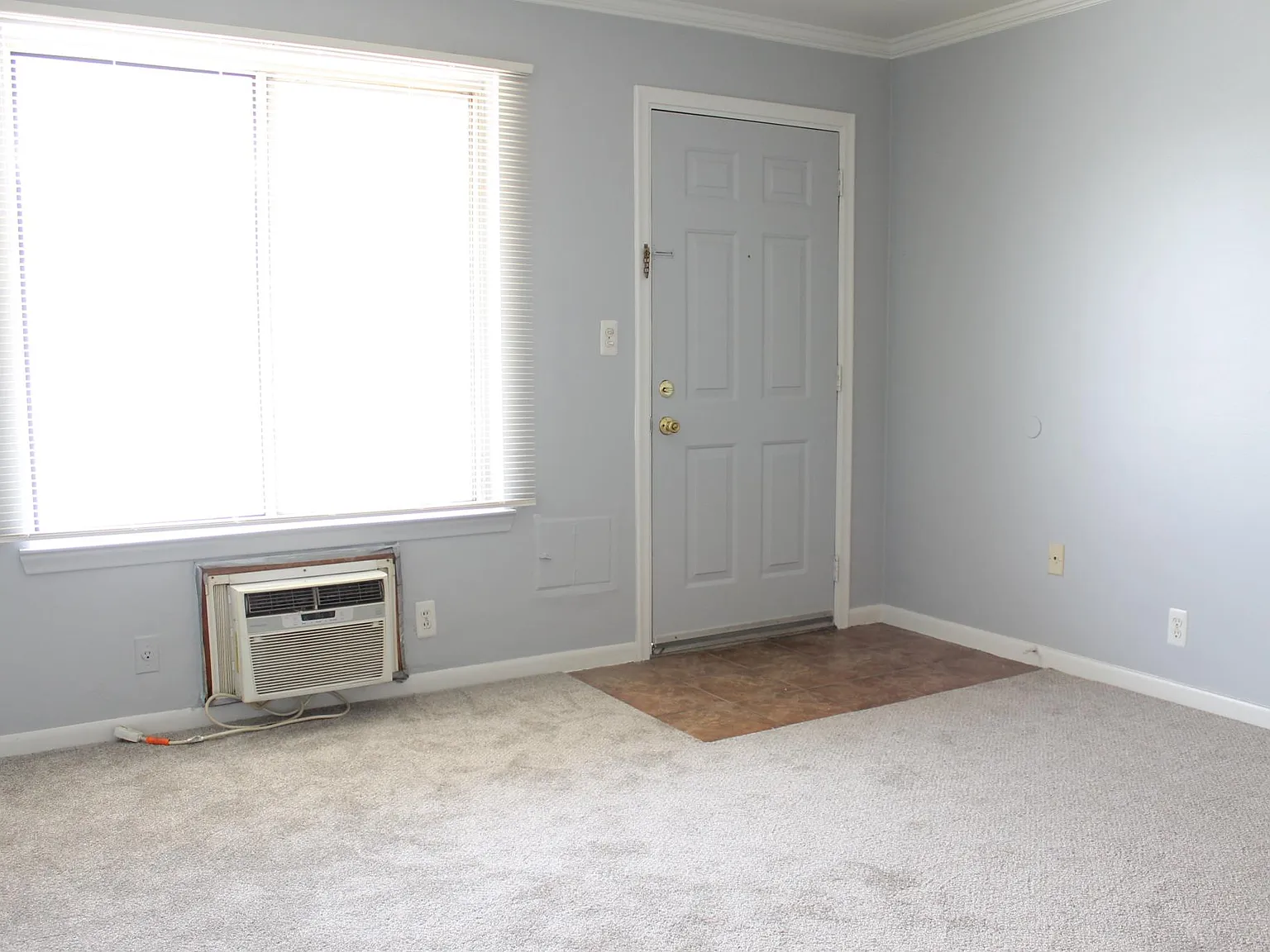 200 W Marshall St — Photo 3