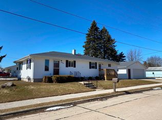 904 Buchholz St, Two Rivers, WI 54241