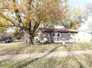 2604 E Ave NW, Cedar Rapids, IA 52405