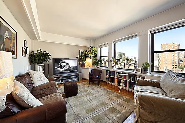 Sold by Halstead Real Estate | media 28