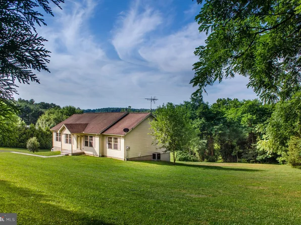 524 Ridge Rd, Fawn Grove, PA 17321
