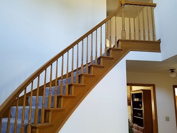 5th image of 31 W Crestway Dr