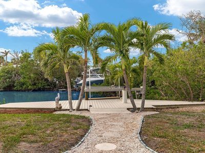 5869 Pine Tree Dr, Sanibel, FL, 33957
