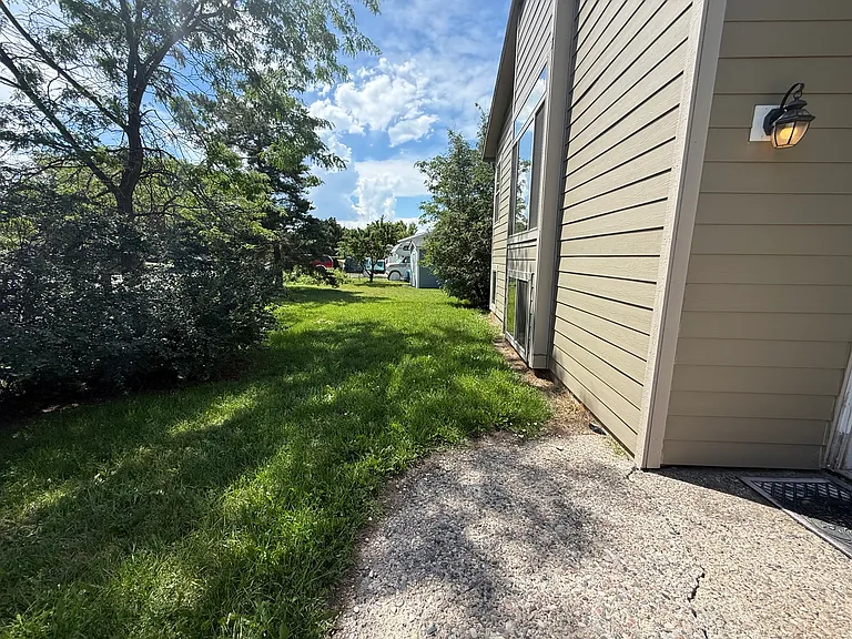 5 N Yellowstone Ave — Photo 29