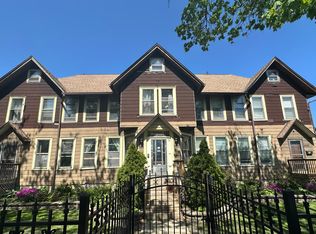 6689 N Olmsted Ave APT 2R, Chicago, IL 60631