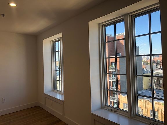 4th image of 25-18 32nd St #6F