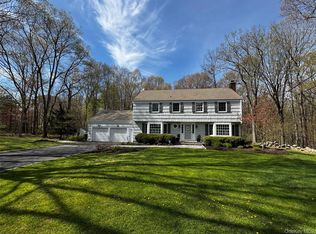 19 Deer Run Road, South Salem, NY 10590