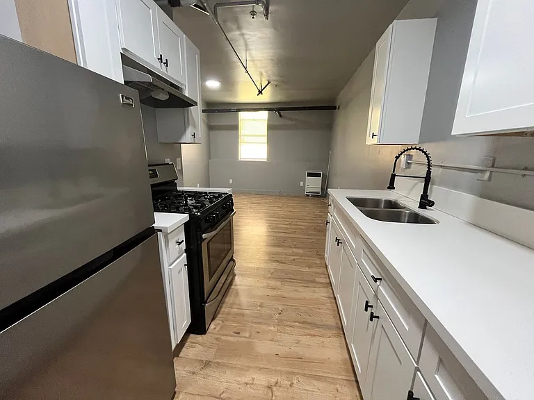 170 S Mountain View Ave. — Photo 15