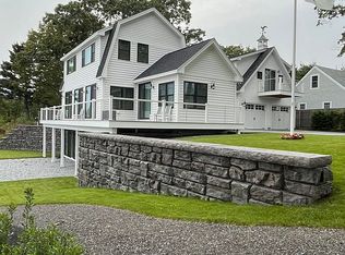 81 Waldo Ave, Rockland, ME 04841
