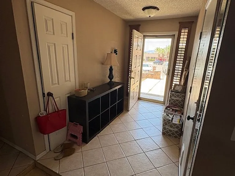 1616 Leslie Ann Ln — Photo 8