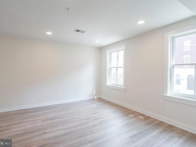 1517 Green St #2 — Photo 9