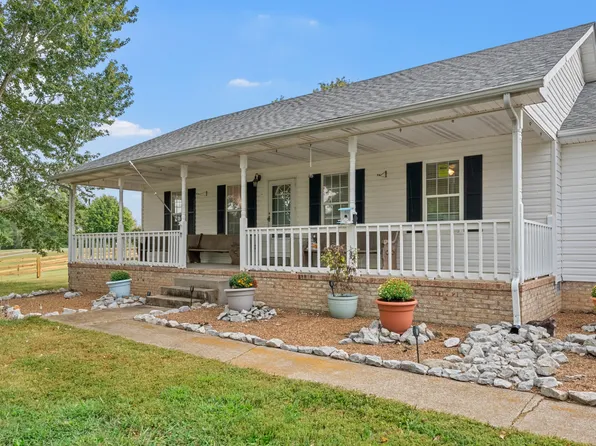 2952 Old Clarksville Spgfld Rd, Adams, TN 37010