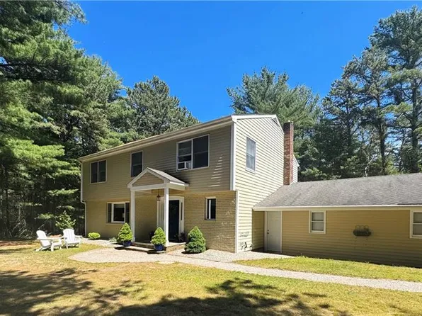 294 Woodville Alton Rd, Hope Valley, RI 02832