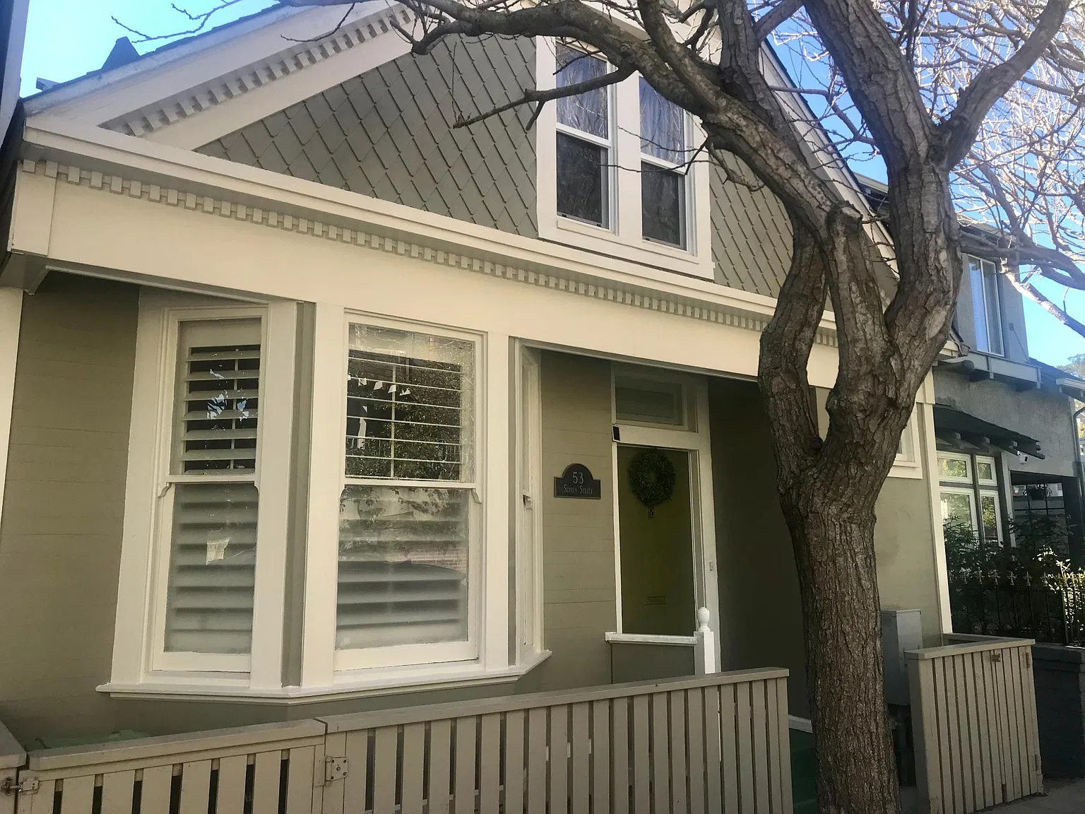 2 bed, 1.5 bath, 975 sqft, $5,500 — Photo 3