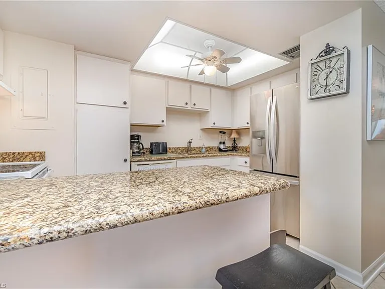 3443 Gulf Shore Blvd N #609 — Photo 5