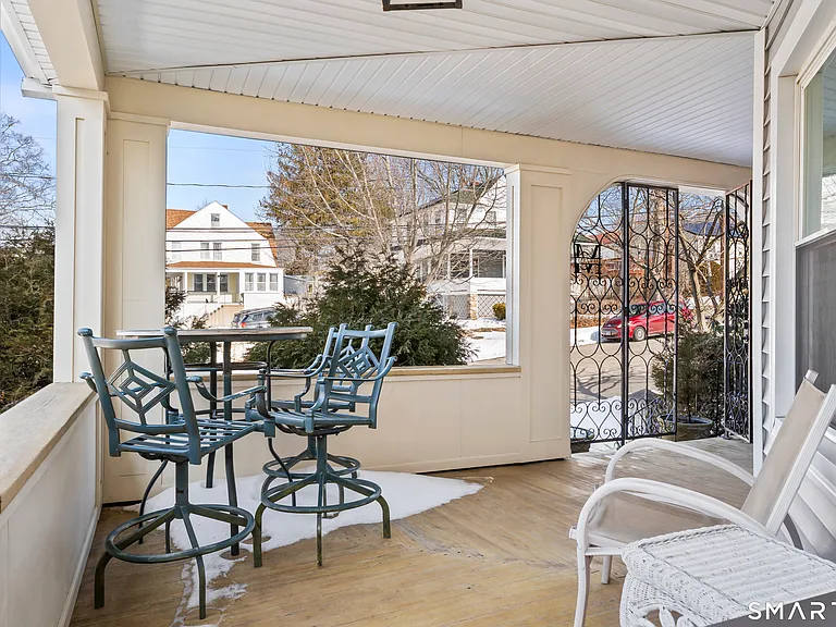 94 Neptune Ave — Photo 8