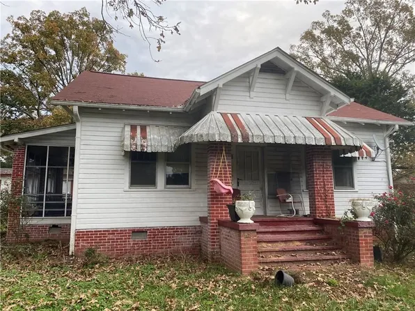 510-512 Wren School Rd, Piedmont, SC 29673