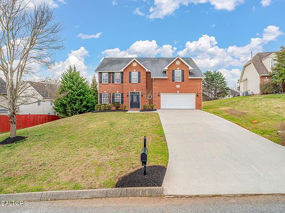 3rd image of 3306 Maple Springs Ln