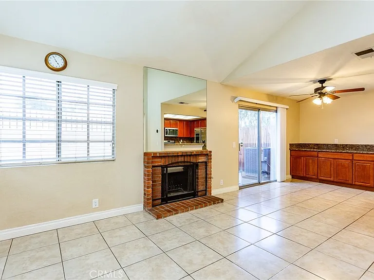 1653 Toyon Pl — Photo 3
