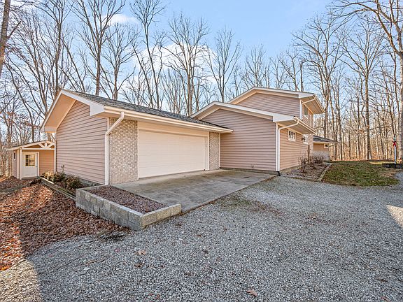 4th image of 2119 Fair Oaks Trl