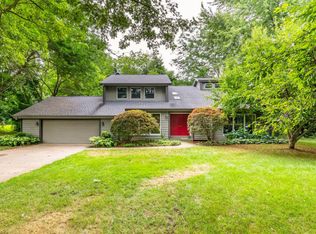 43535 Duane Ln, Paw Paw, MI 49079