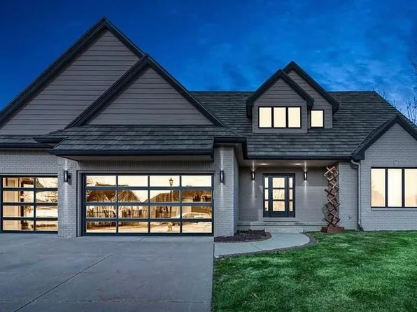 5519 Glen Oaks Point, West Des Moines, IA 50266