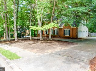 145 Lakeland Cir, Fayetteville, GA 30215