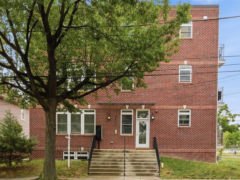 1st image of 4613 Minnesota Ave NE Unit 2