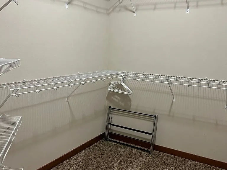 5691 Meadow View Ct — Photo 2